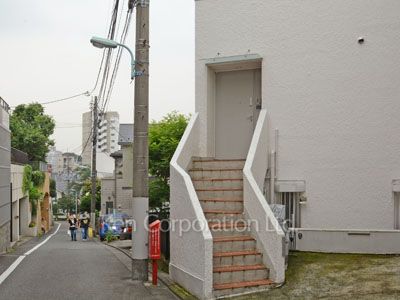 第二上目黒シティハウスの写真 前面道路