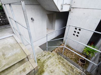 STEPS鷹番の写真 共用廊下