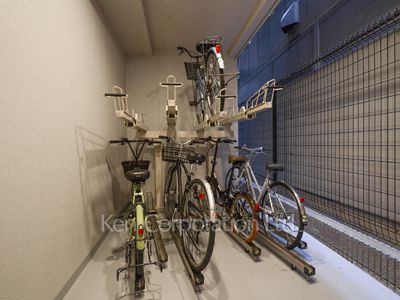 セレニティー神田の写真 駐輪場