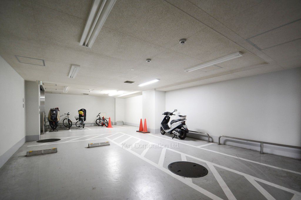  駐輪場