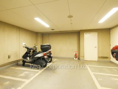  バイク置き場