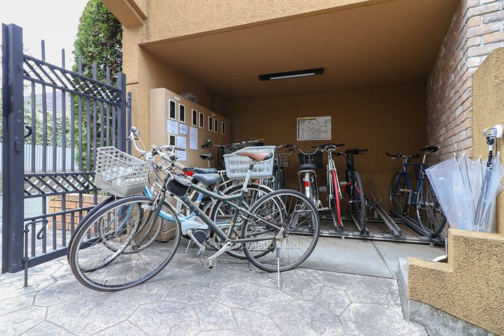 ベルメゾンの写真 駐輪場
