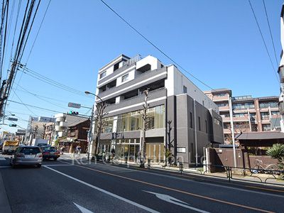 ラポルト祐天寺の写真 前面道路