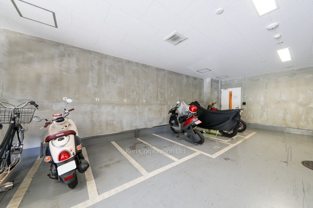  バイク置き場