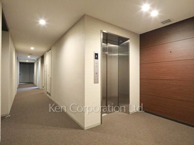 グランドメゾン目黒東山パークフロントの写真 共用廊下