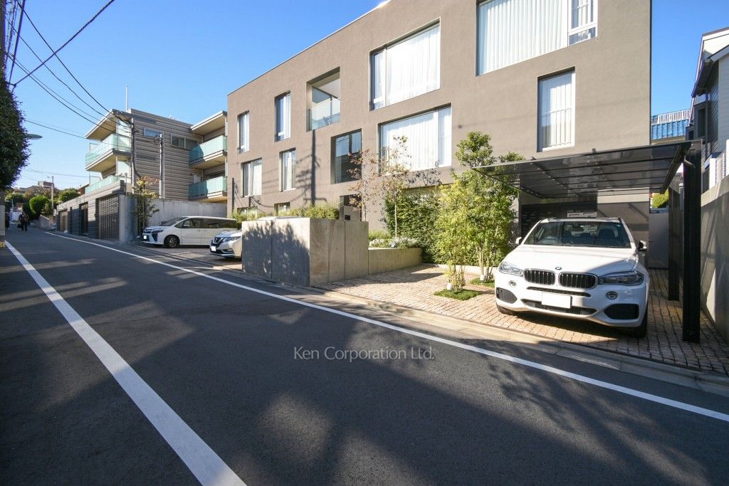 ザ・テート池田山の写真 駐車場