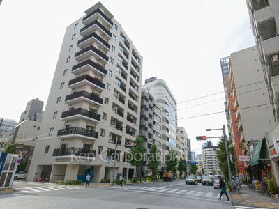 Brillia THE RESIDENCE TOKYO YAESU AVENUEの写真 前面道路