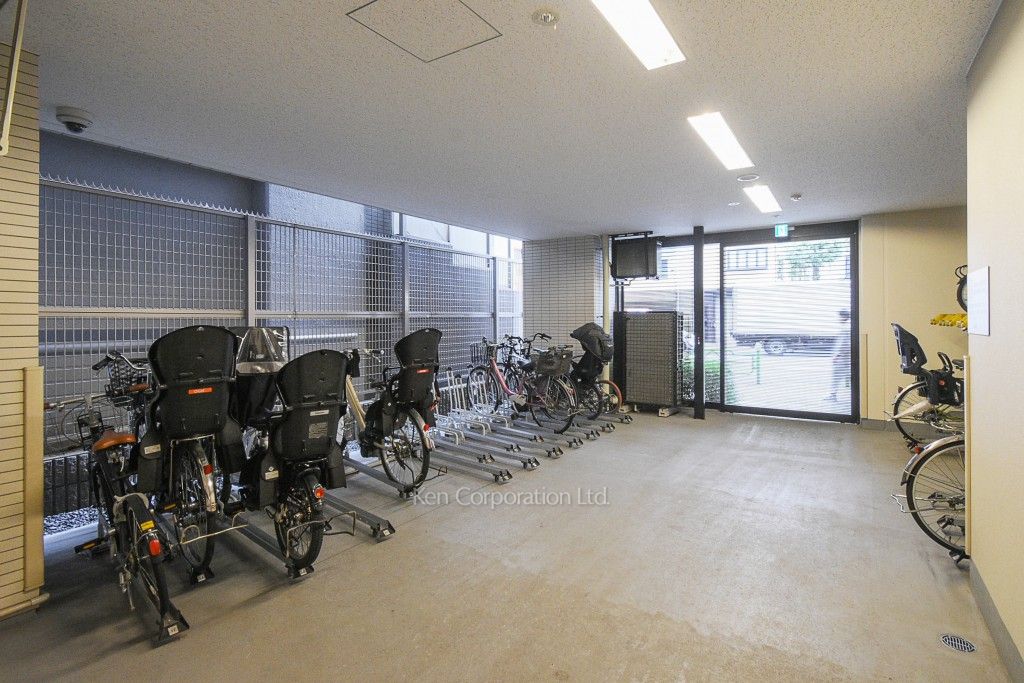 Brillia THE RESIDENCE TOKYO YAESU AVENUEの写真 駐輪場