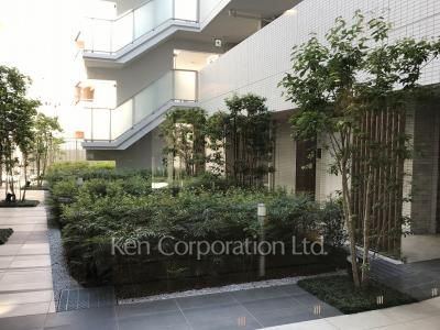 メゾンカルム市谷仲之町の写真 中庭・植栽
