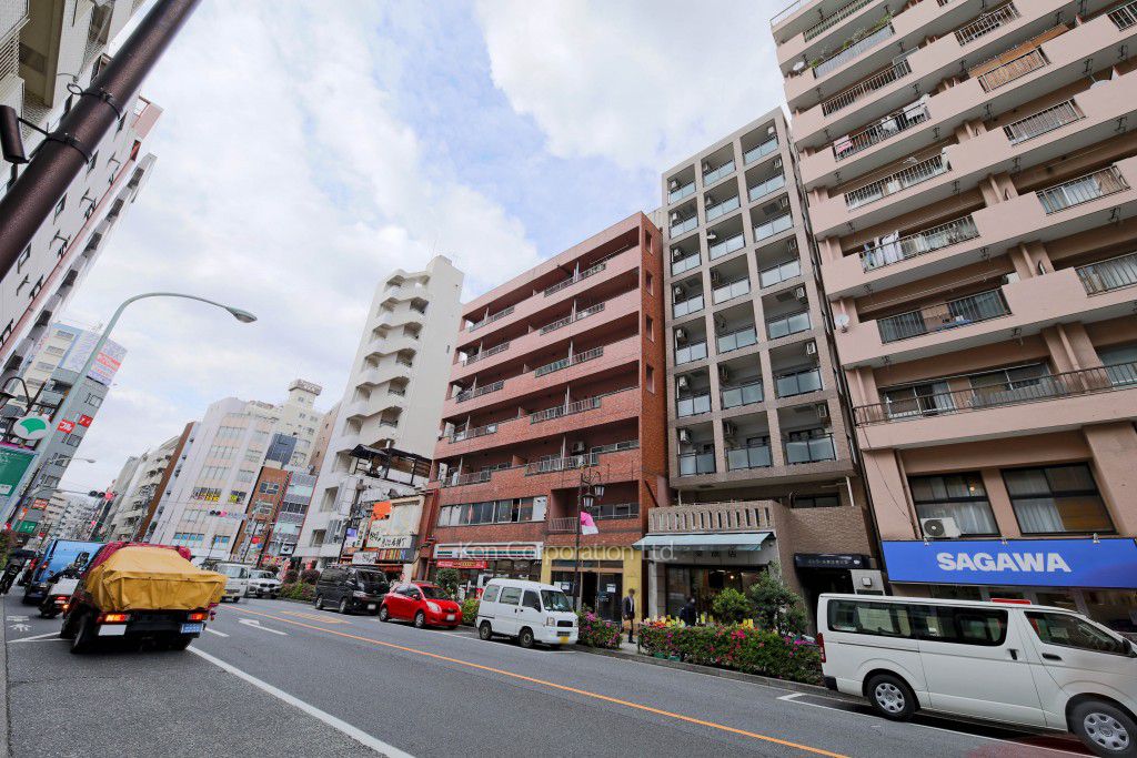 エトワール恵比寿・三葉の写真 前面道路