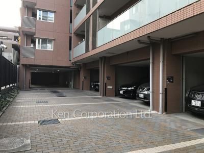 プレミスト神楽坂の写真 駐車場