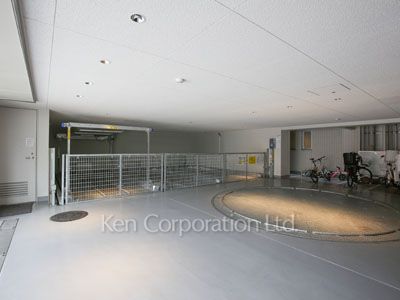 ピアース学芸大学の写真 駐車場