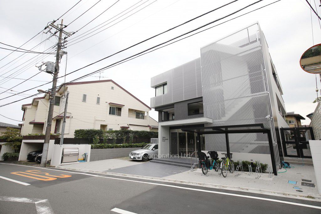 コリーヌ緑ヶ丘グランの写真 外観ひき
