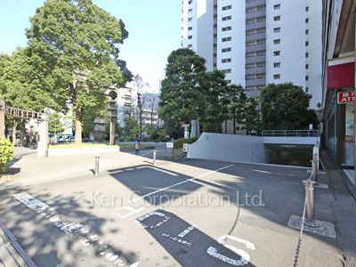 トリニティー芝浦の写真 駐車場