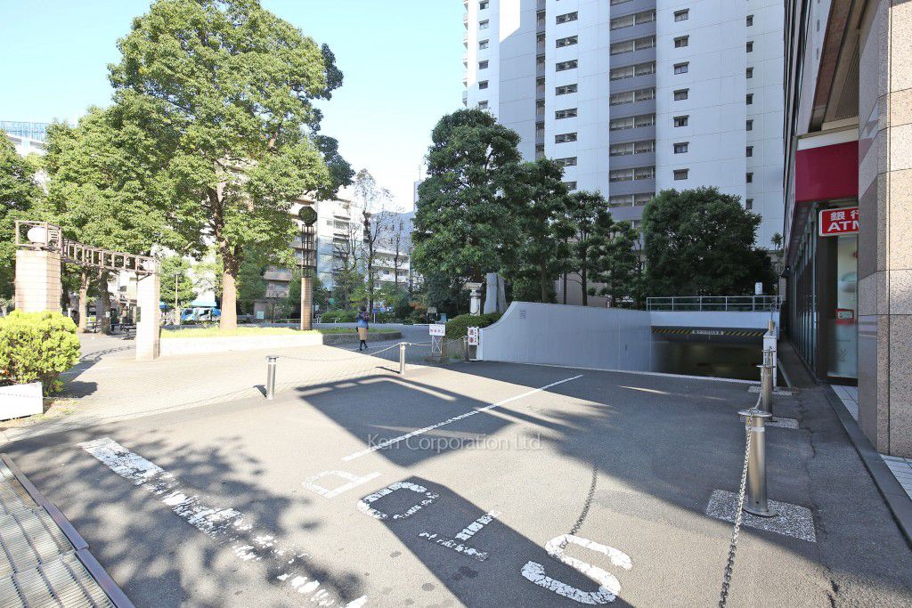 トリニティー芝浦の写真 駐車場