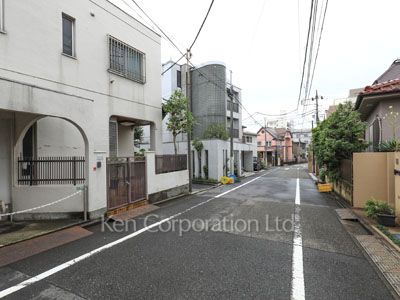 シュシュ都立大学の写真 前面道路