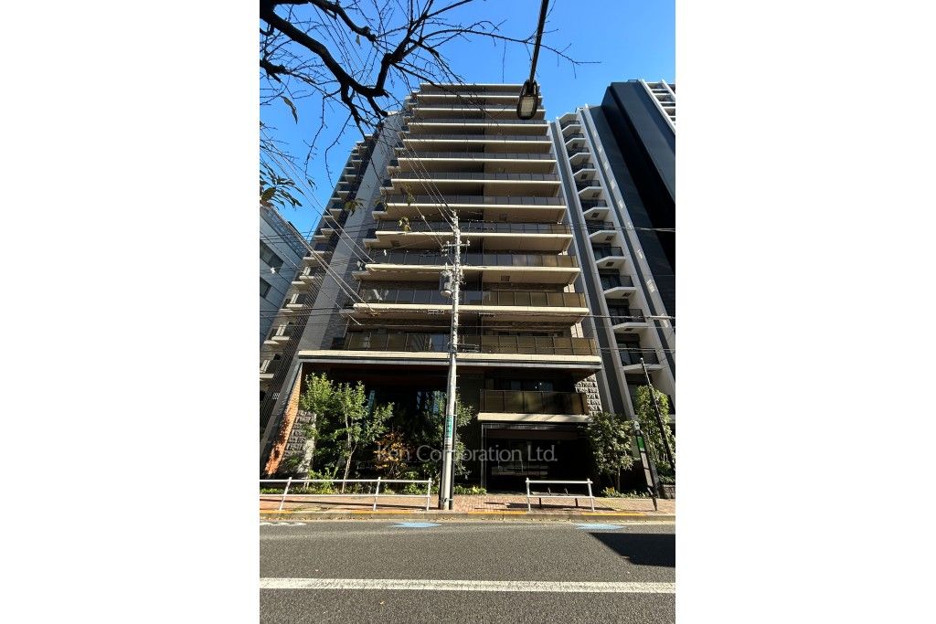 ジオ四谷三栄町の写真 外観ひき