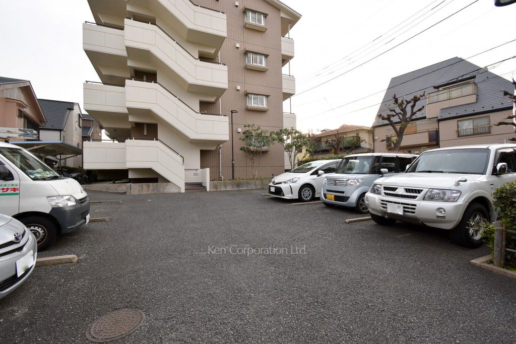 コーポレート西大井の写真 駐車場