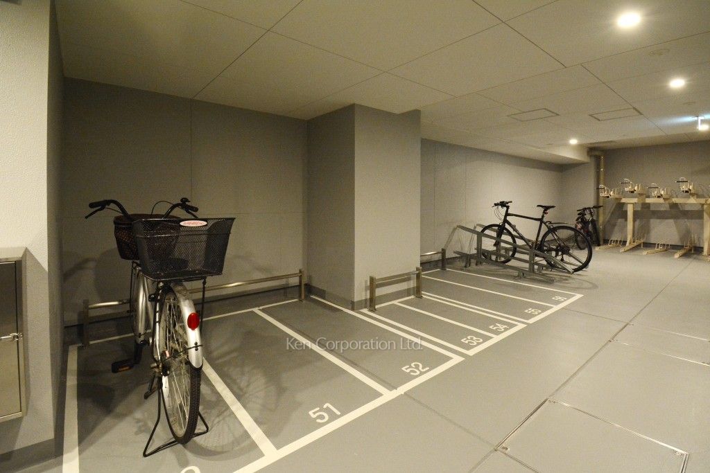 プラウド日本橋人形町ディアージュの写真 バイク置き場
