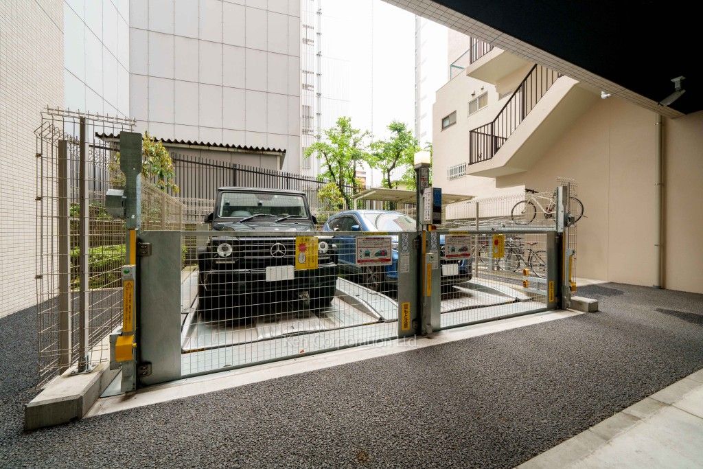 松葉の写真 駐車場