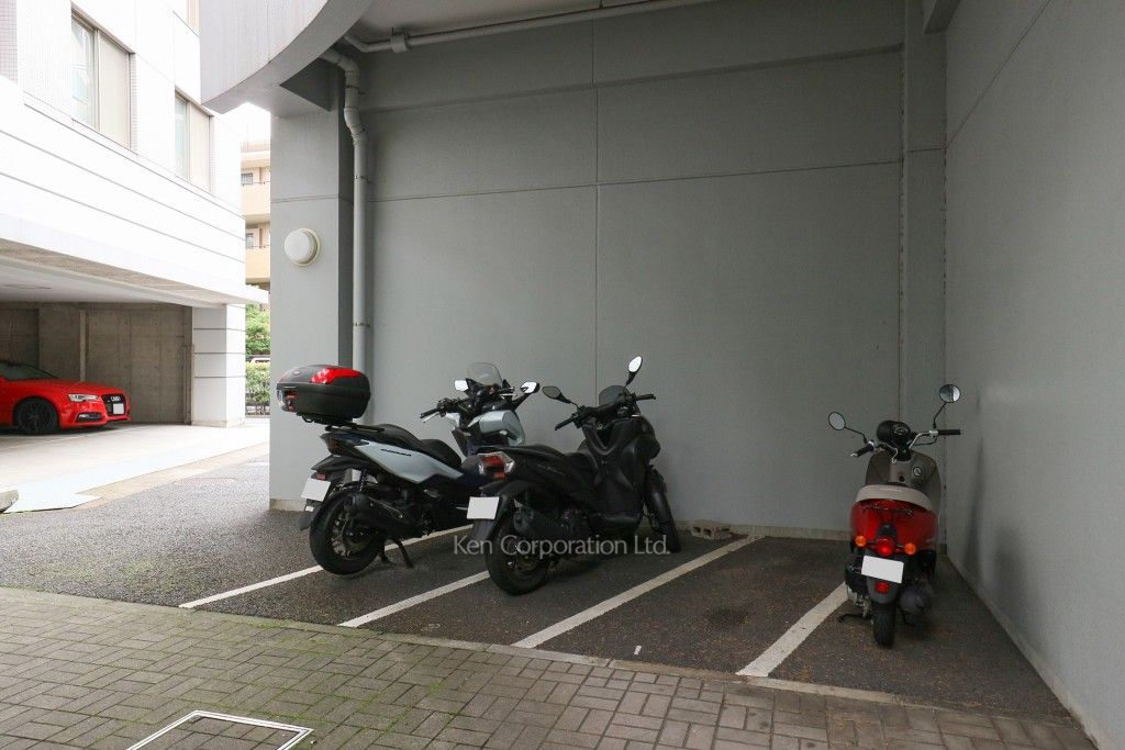  バイク置き場