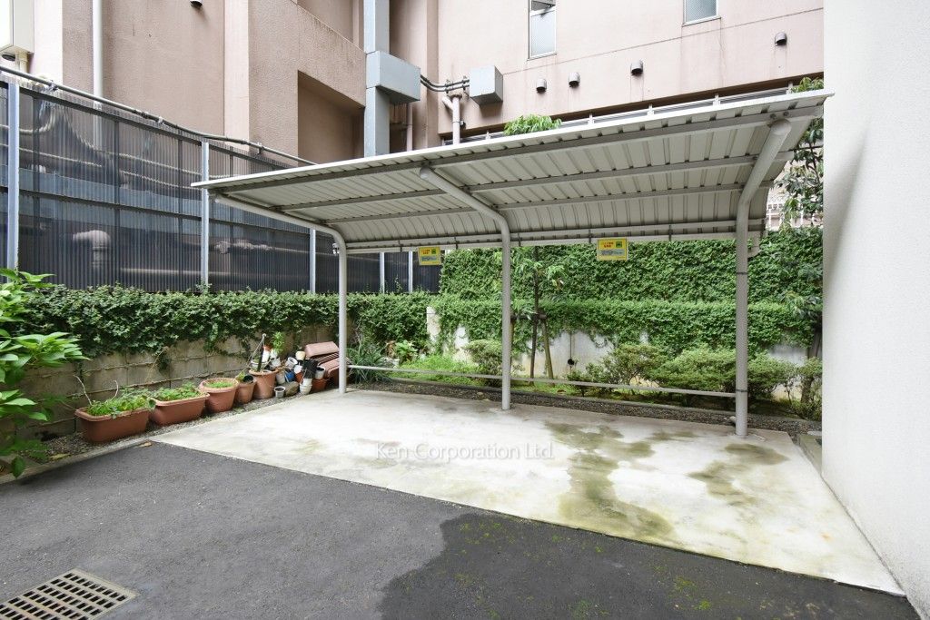  バイク置き場