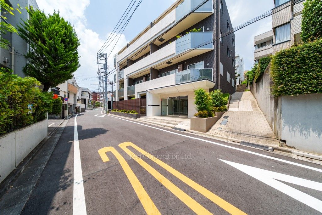 ジーエスグランド代々木上原の写真 前面道路