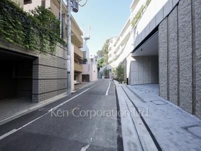 ジオグランデ代々木の杜の写真 前面道路
