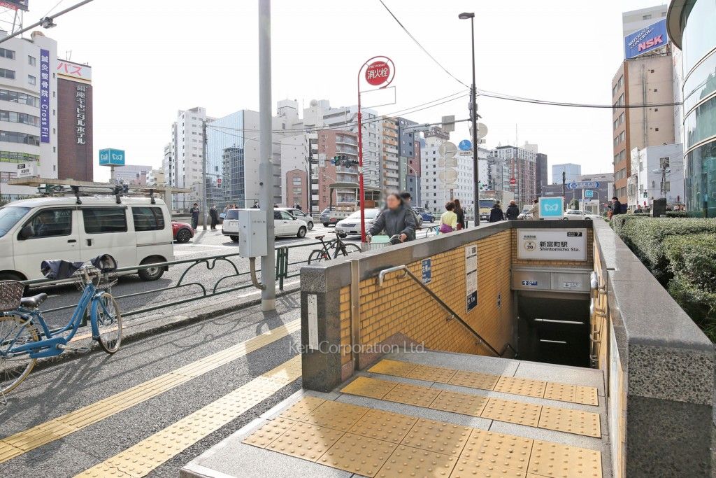  新富町駅