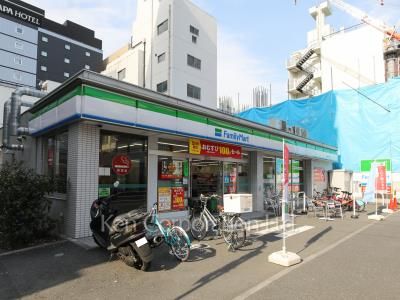 プラウド日本橋富沢町の写真 コンビニ「ファミリーマート」