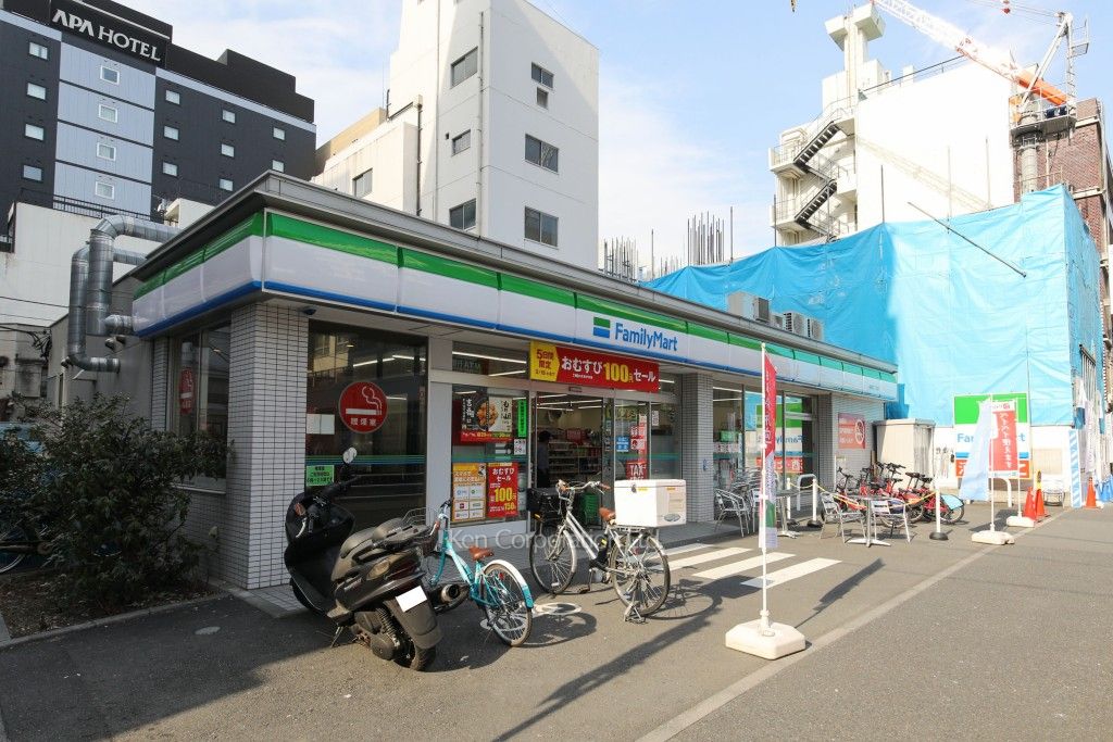 プラウド日本橋富沢町の写真 コンビニ「ファミリーマート」