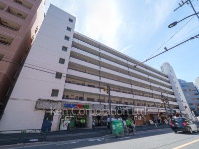 マンションニュー恵比寿の写真 外観ひき