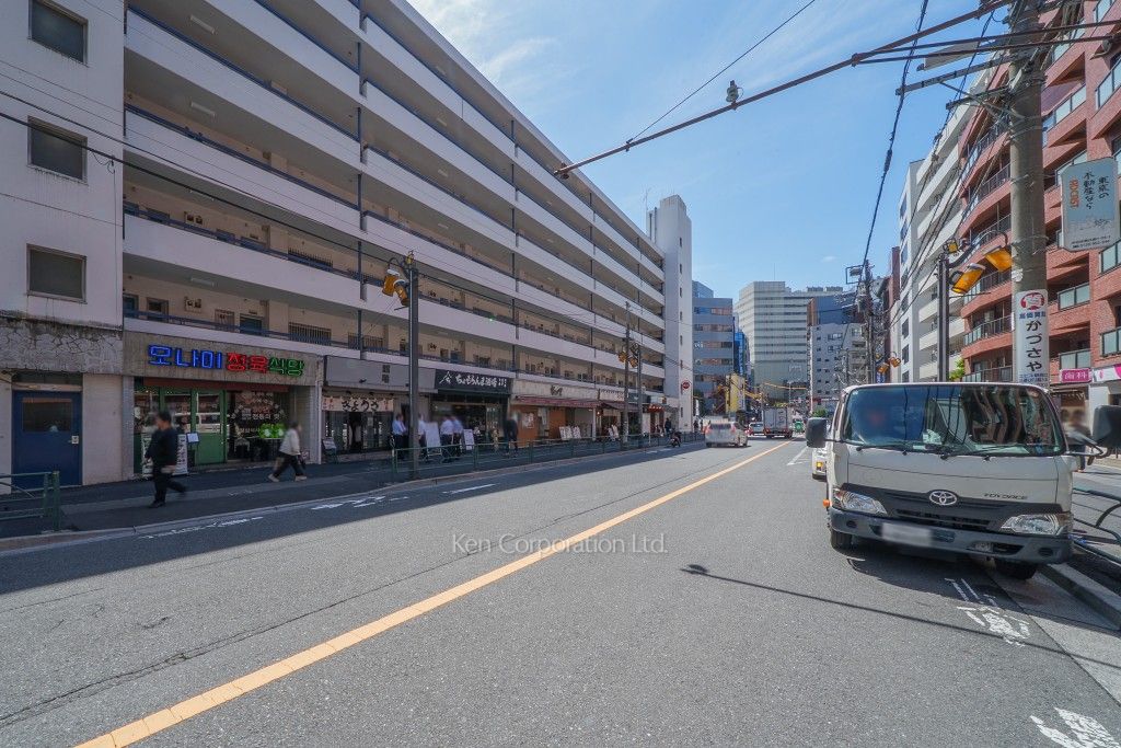 マンションニュー恵比寿の写真 前面道路