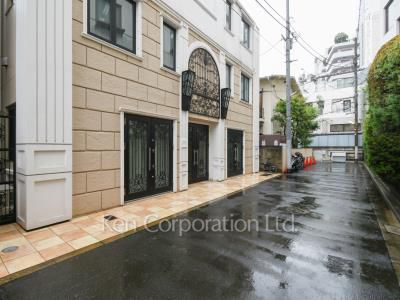 M.A RESIDENCE MINAMIAOYAMAの写真 前面道路