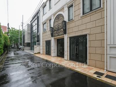 M.A RESIDENCE MINAMIAOYAMAの写真 前面道路