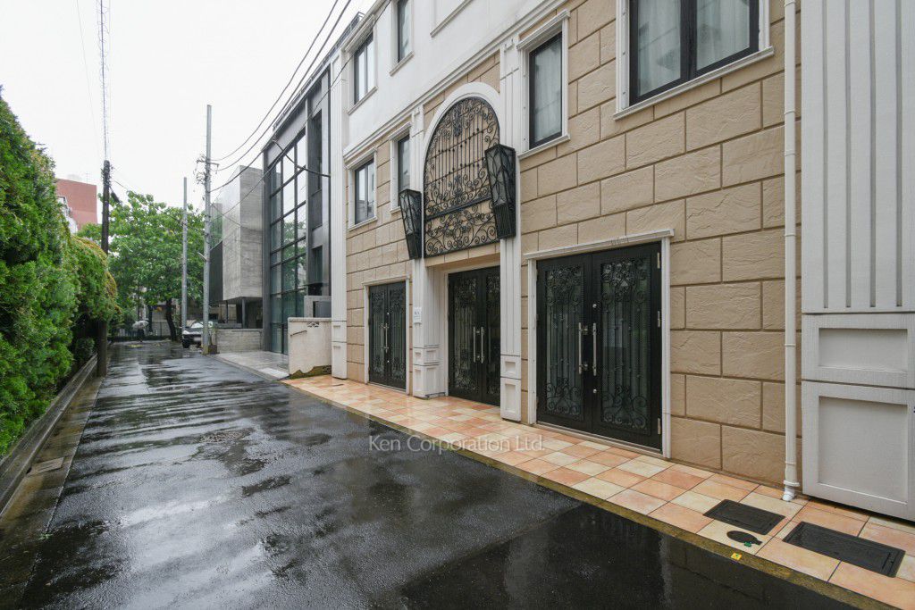 M.A RESIDENCE MINAMIAOYAMAの写真 前面道路