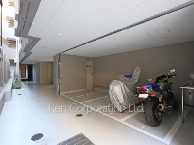  バイク置き場