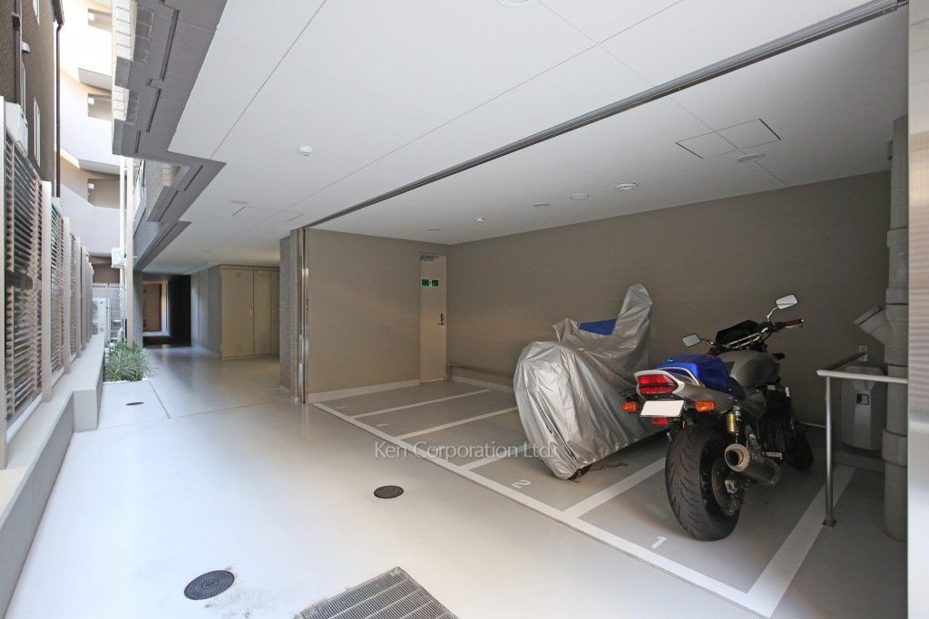  バイク置き場
