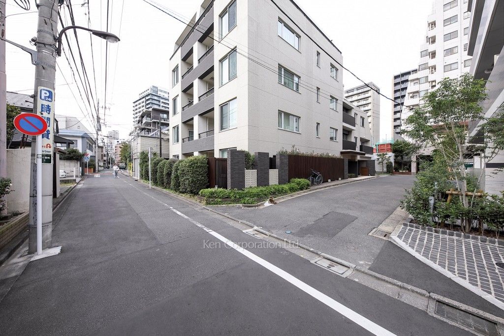 パークハウス市谷二十騎町の写真 前面道路