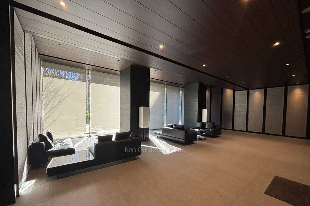 ブランズ六番町の写真 エントランス