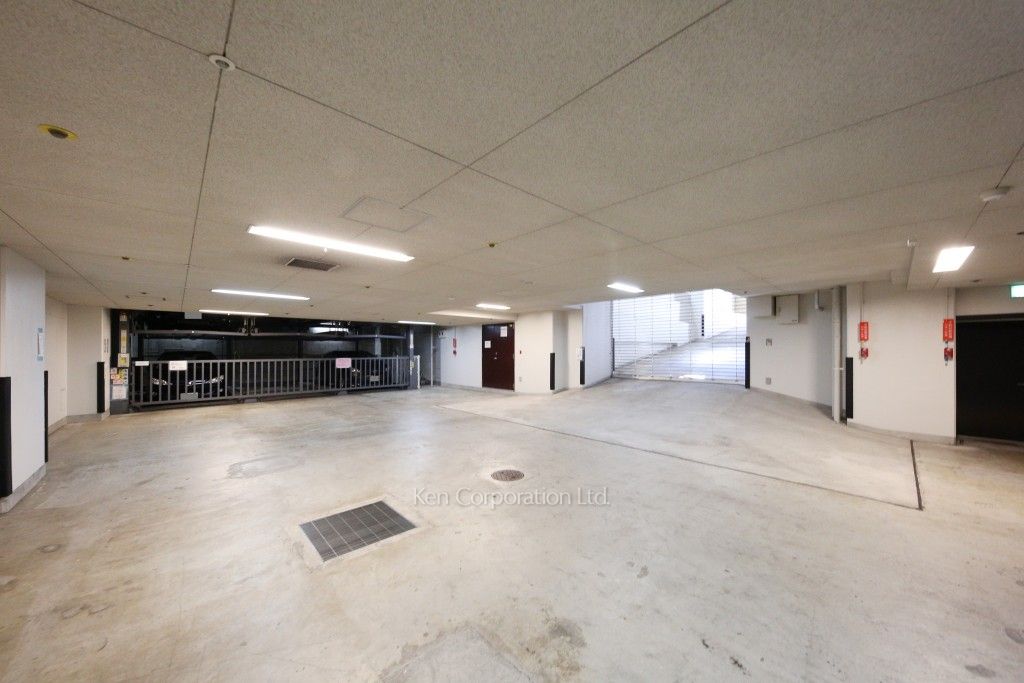 プラティーク日本橋の写真 駐車場