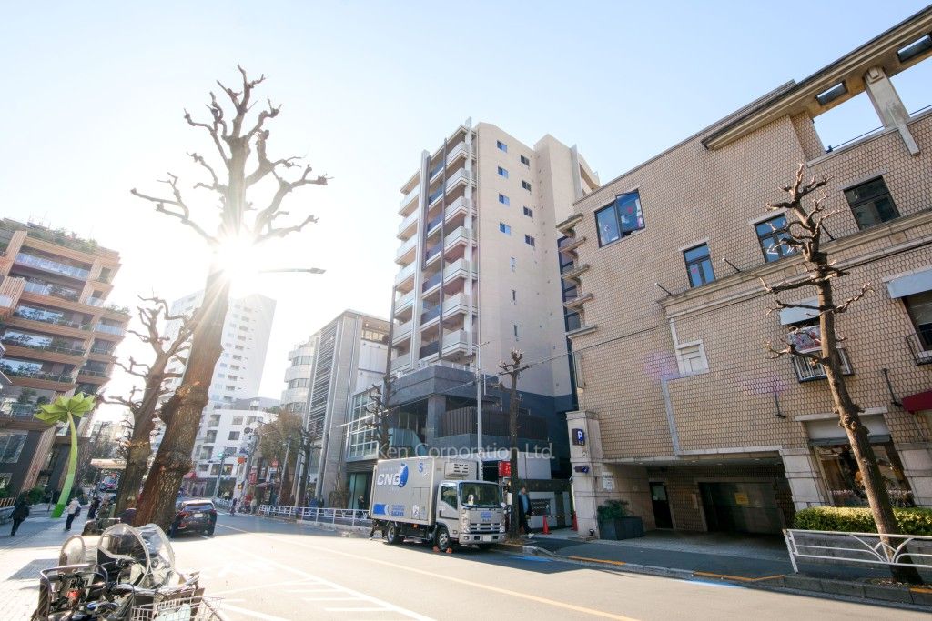 ENetial代官山の写真 前面道路