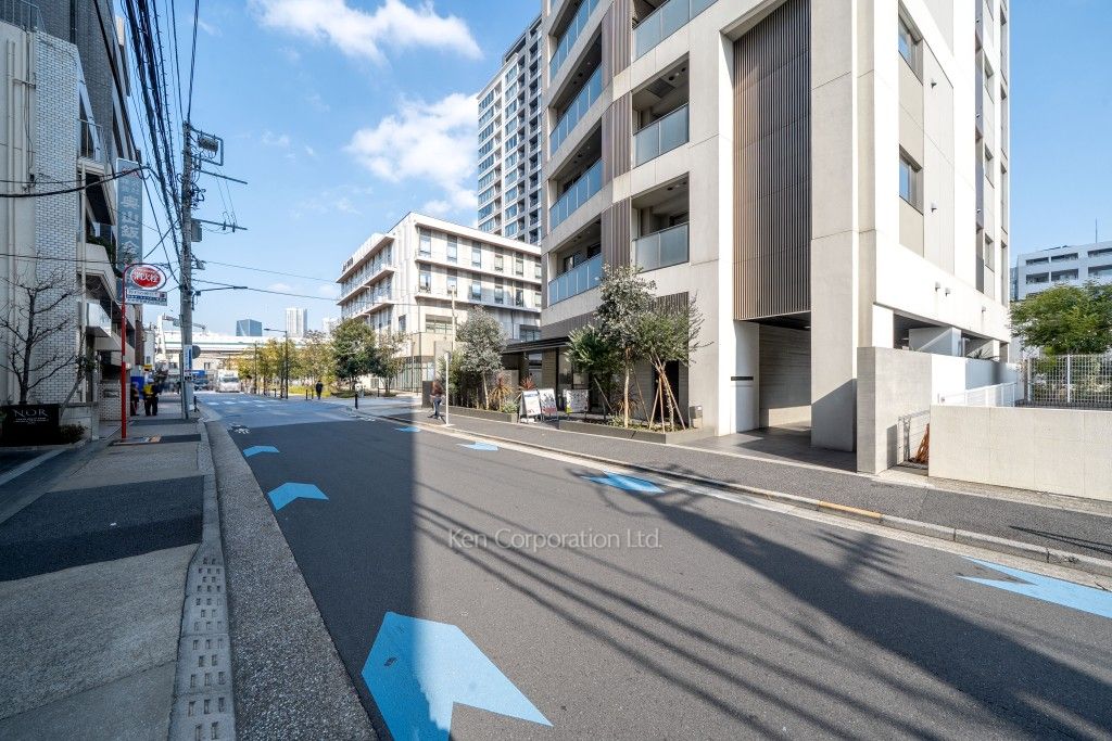 ライオンズフォーシア白金高輪の写真 前面道路