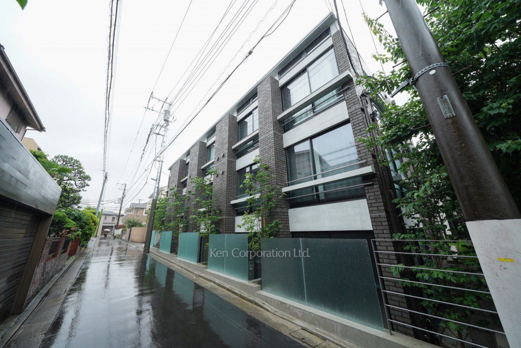 est Largo KOMAZAWAⅡの写真 外観ひき