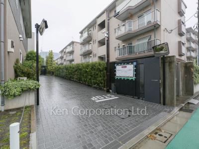 ウェリス市谷加賀町の写真 外観ひき