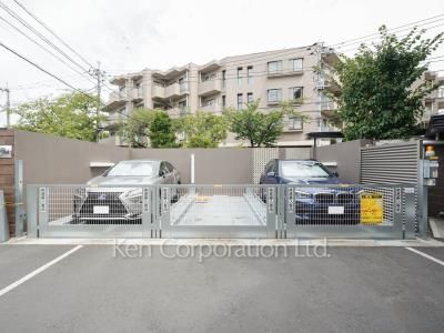 Brillia目黒碑文谷の写真 駐車場