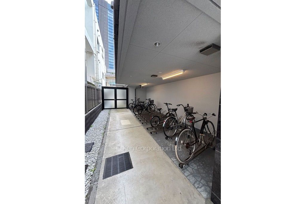 ラクラス四谷の写真 駐輪場