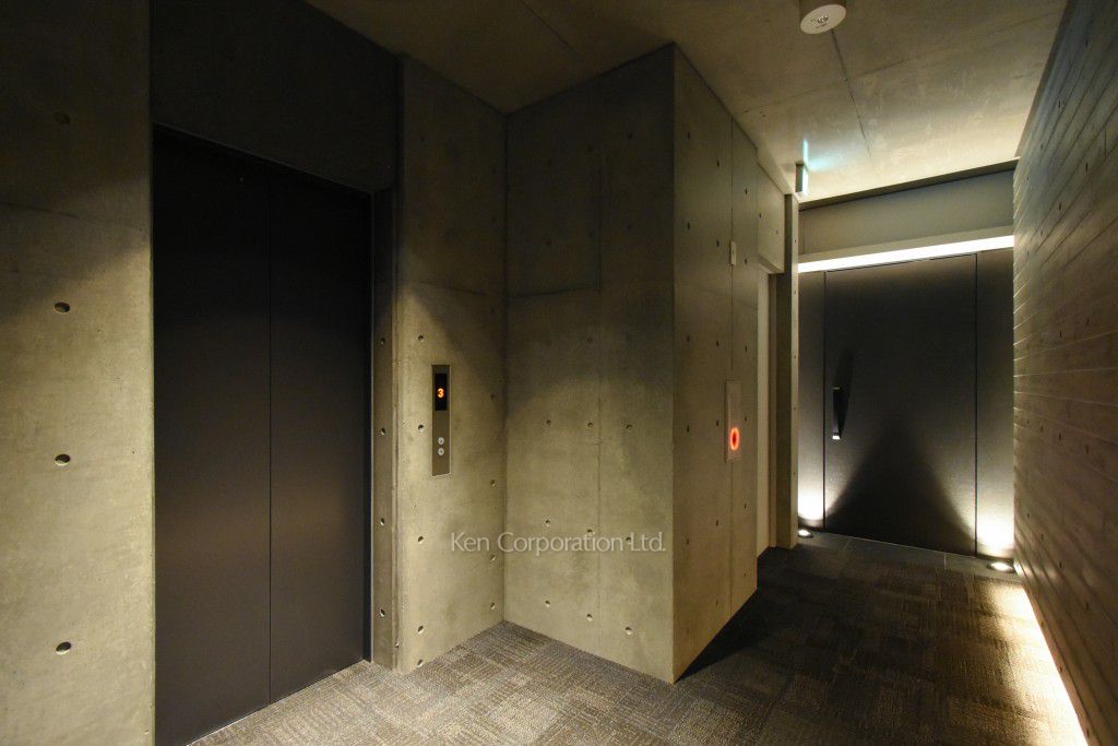鶯啼居の写真 共用廊下