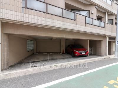 ネオ・グレース中落合の写真 駐車場