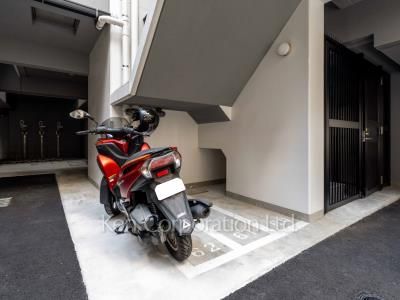 プラウドフラット月島アベニューの写真 バイク置き場